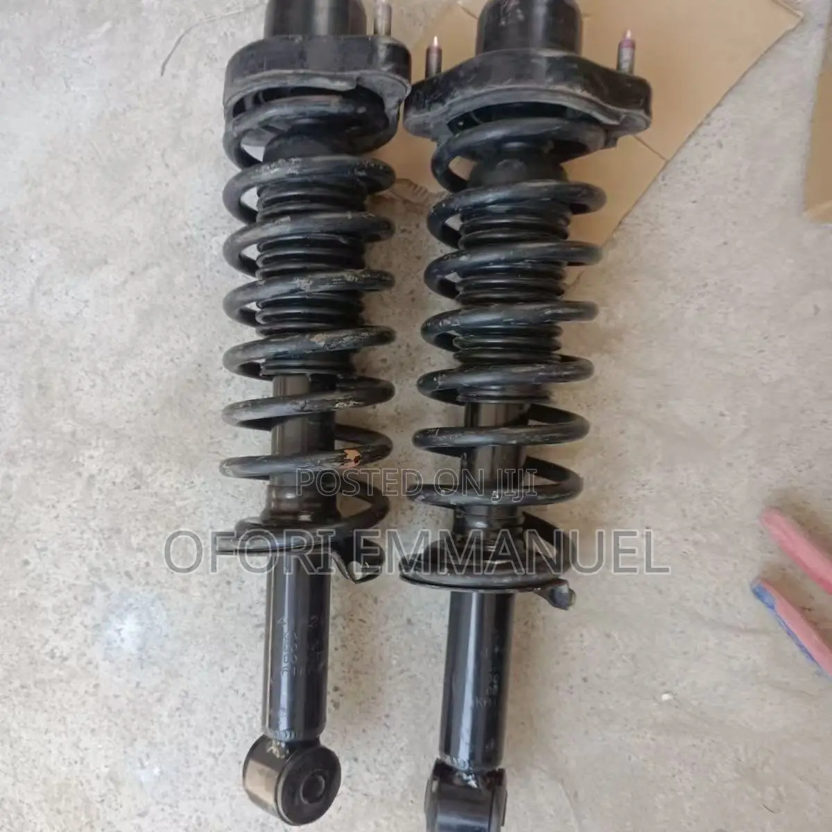 Mitsubishi Outlander Back Shocks 2012