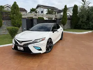 Toyota Camry 2020 White