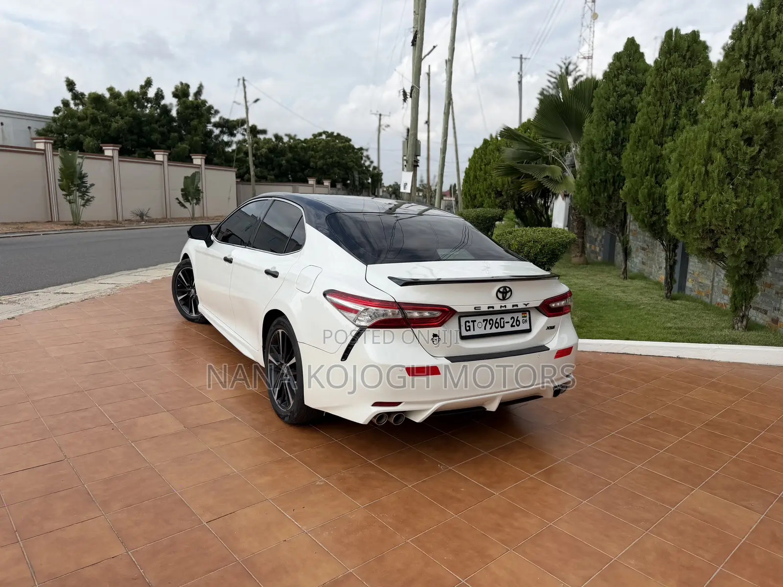 Toyota Camry 2020 White