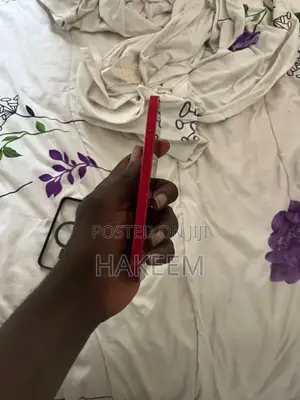 Apple iPhone 13 128 GB Red