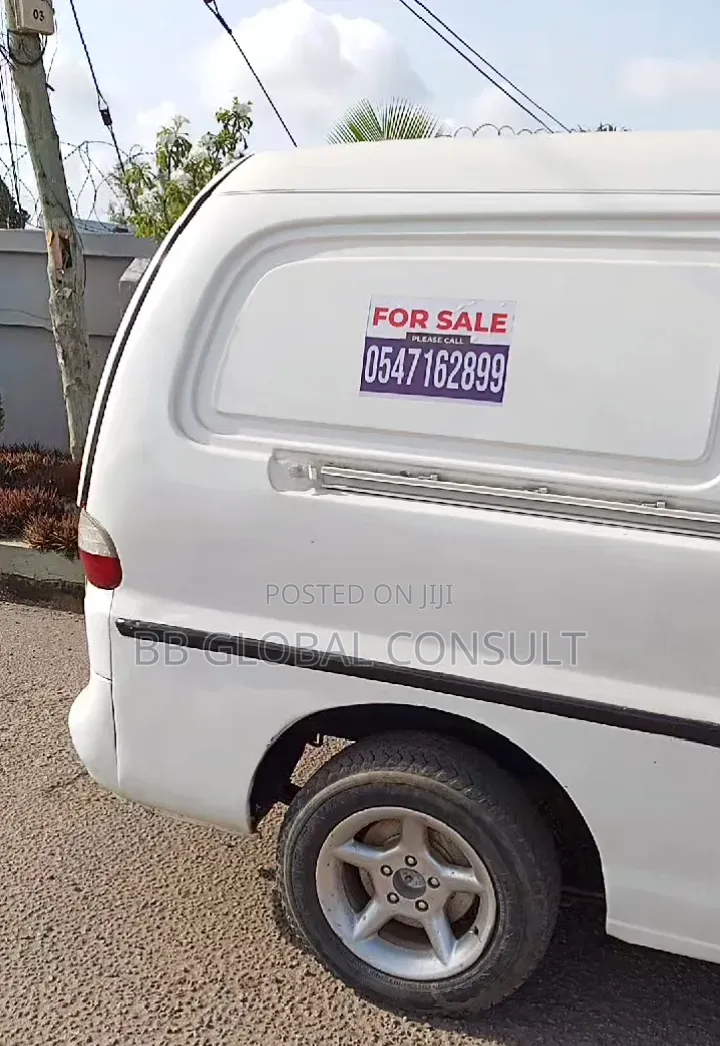 Hyundai H-100 2000 White