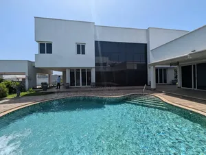 5bdrm House in Airport Hills for sale