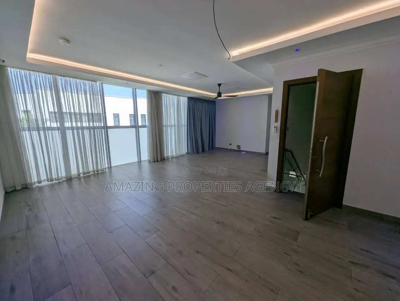 5bdrm House in Airport Hills for sale
