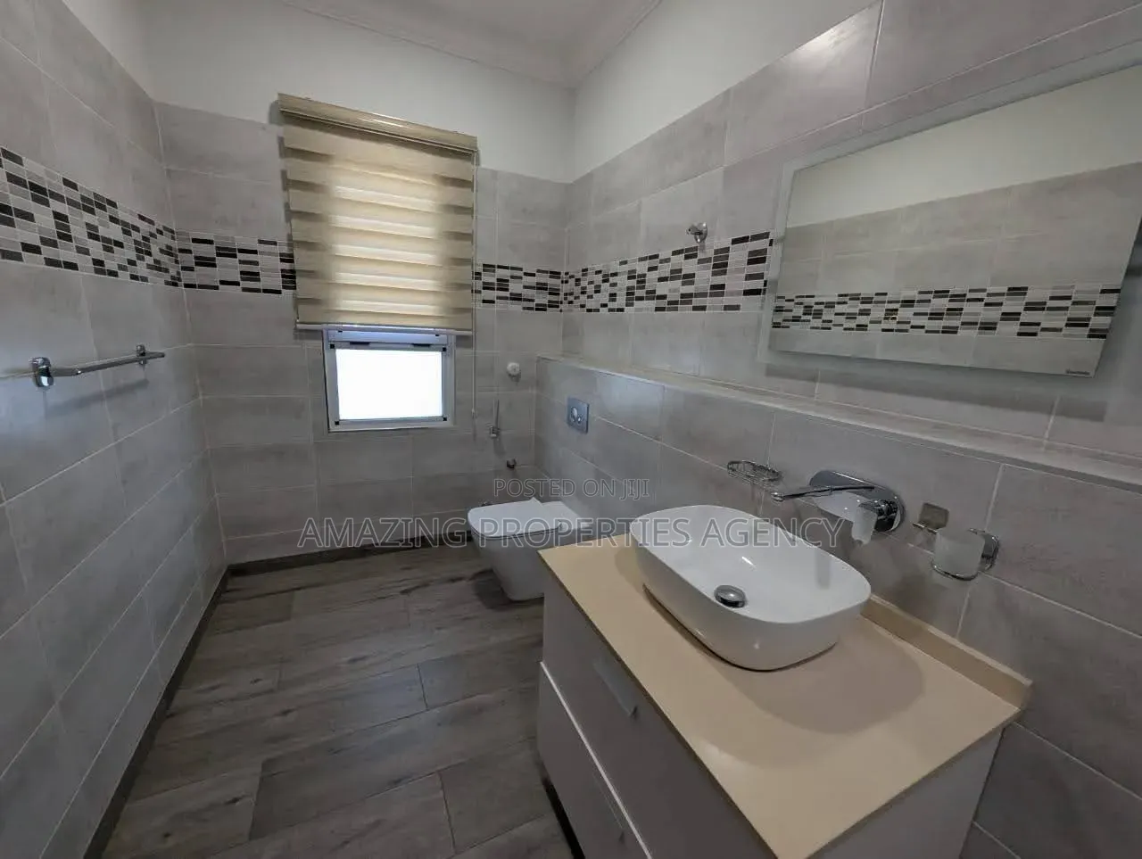 5bdrm House in Airport Hills for sale