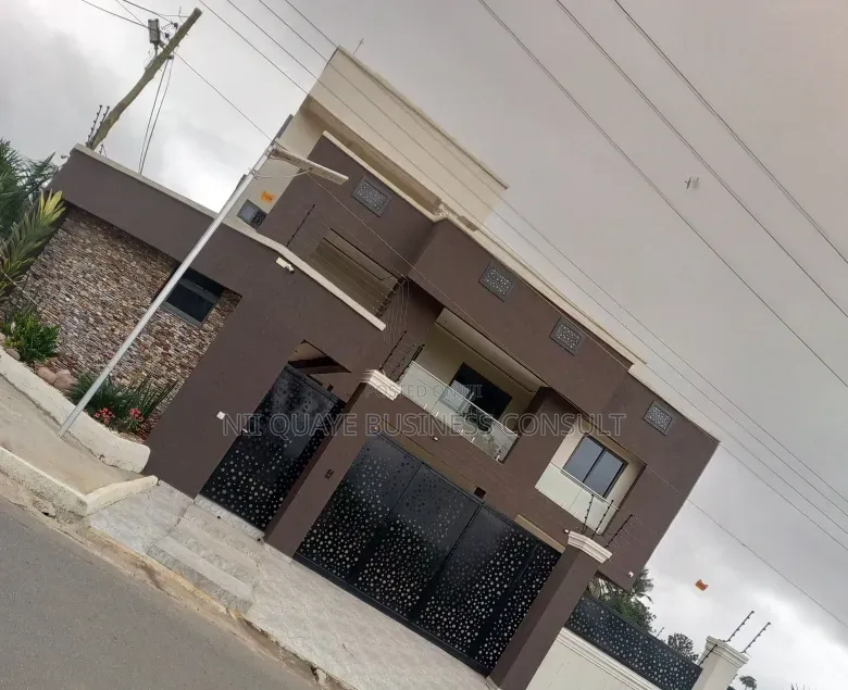 Furnished 5bdrm Mansion in Ahodwp, Kumasi Metropolitan for sale