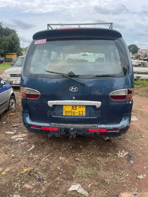 Hyundai H-100 2004 Blue