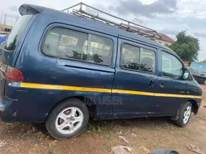 Hyundai H-100 2004 Blue