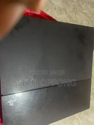 Used Ps4 Loaded With 5 Games