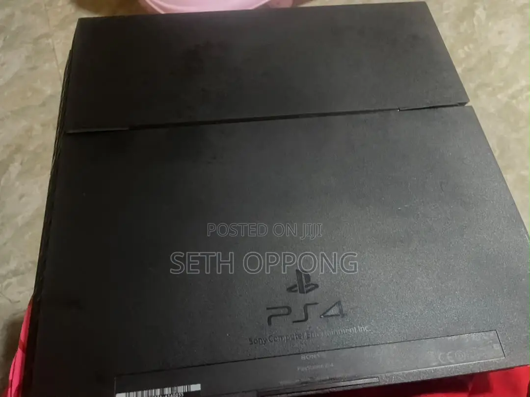 Used Ps4 Loaded With 5 Games