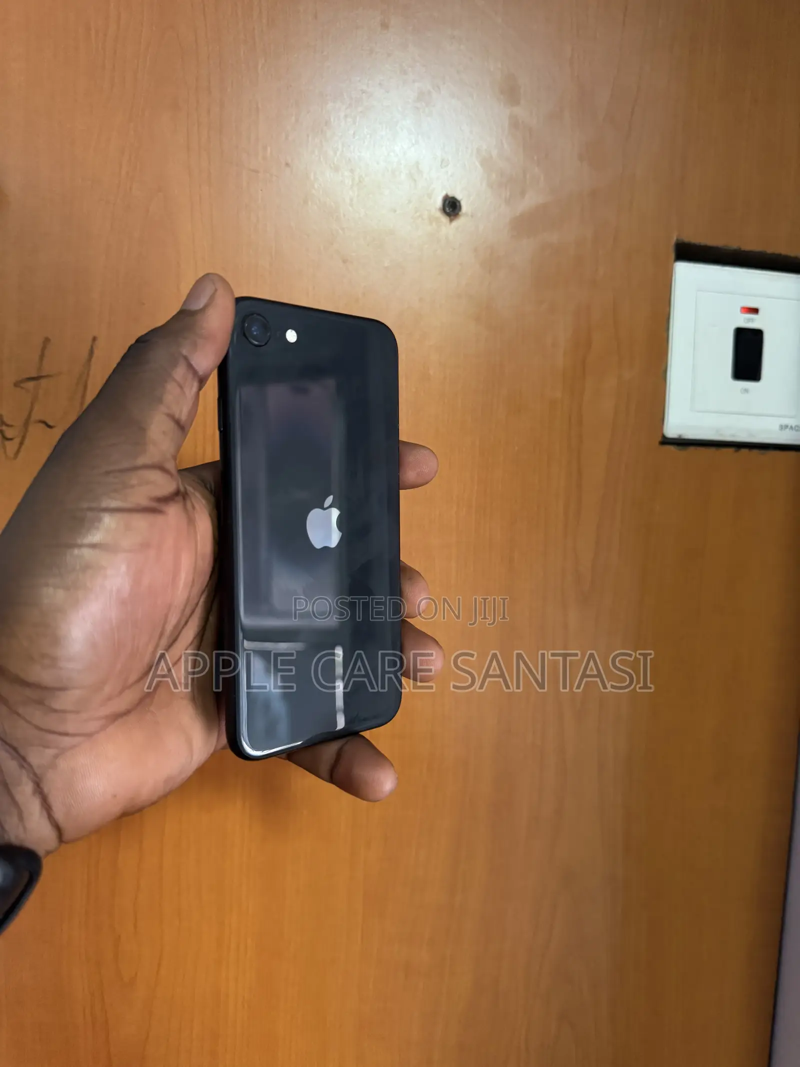 Apple iPhone SE (2022) 64 GB Black