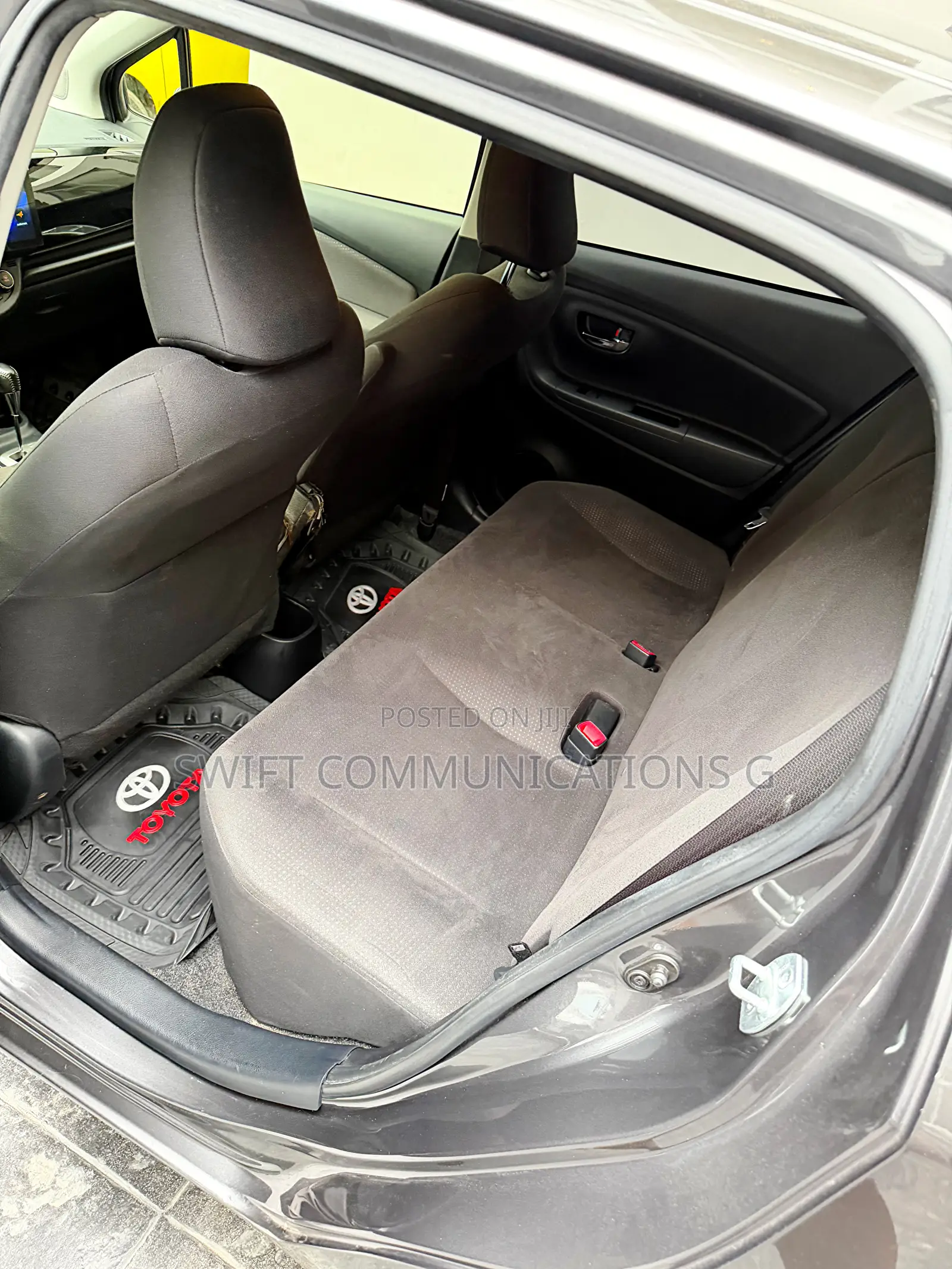 Toyota Vitz 1.5 FWD 5dr 2015 Gray