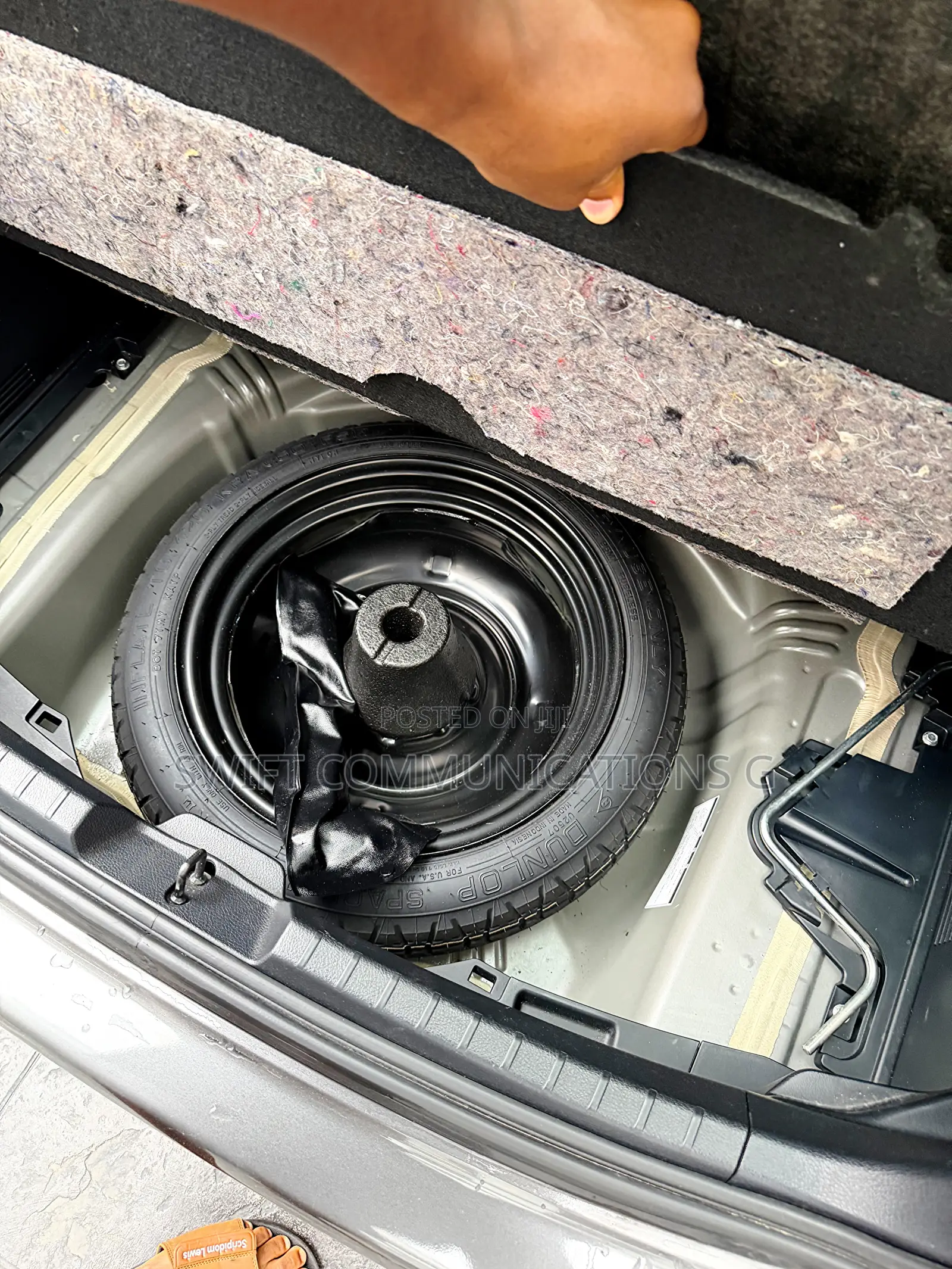 Toyota Vitz 1.5 FWD 5dr 2015 Gray