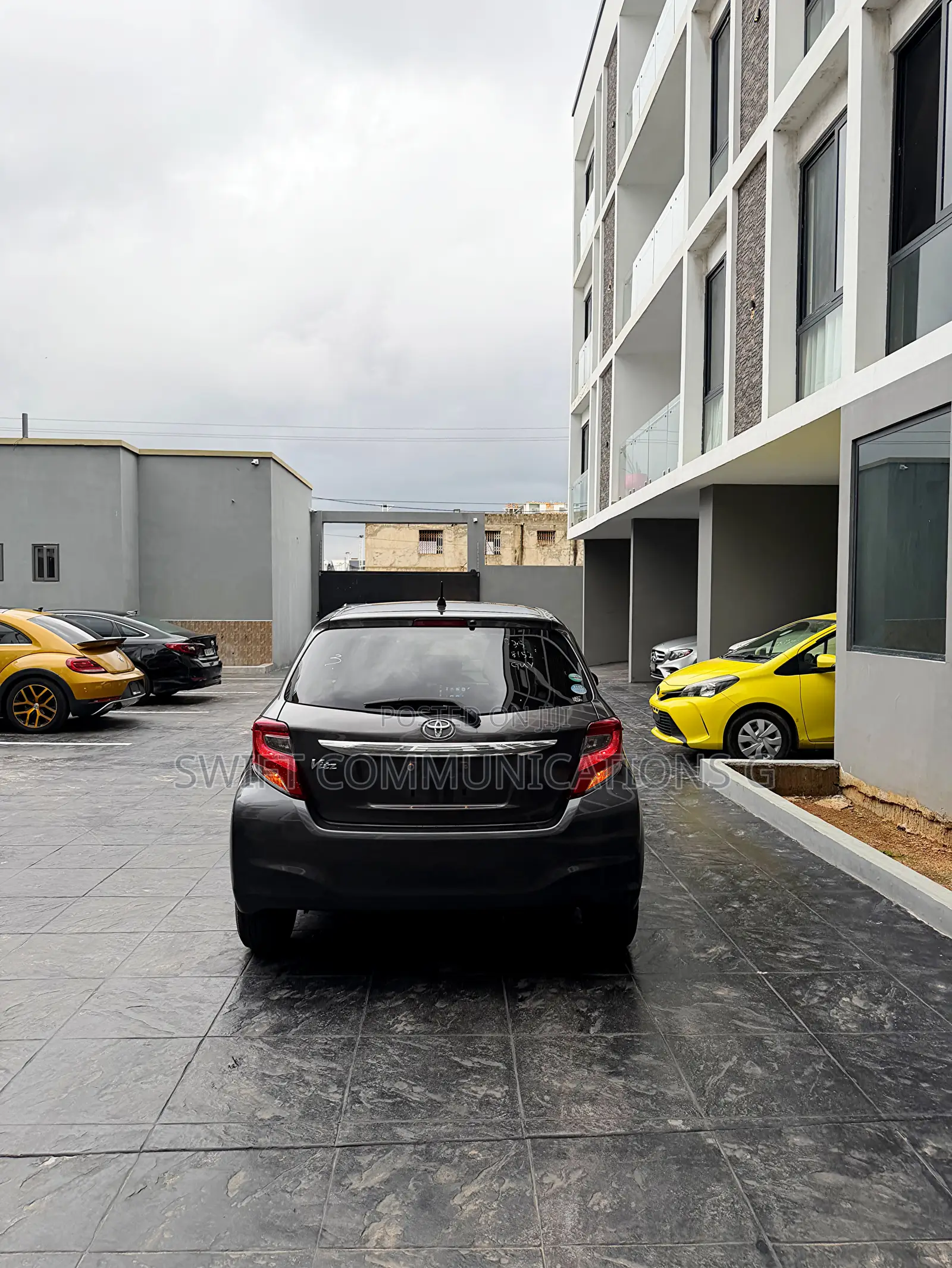 Toyota Vitz 1.5 FWD 5dr 2015 Gray
