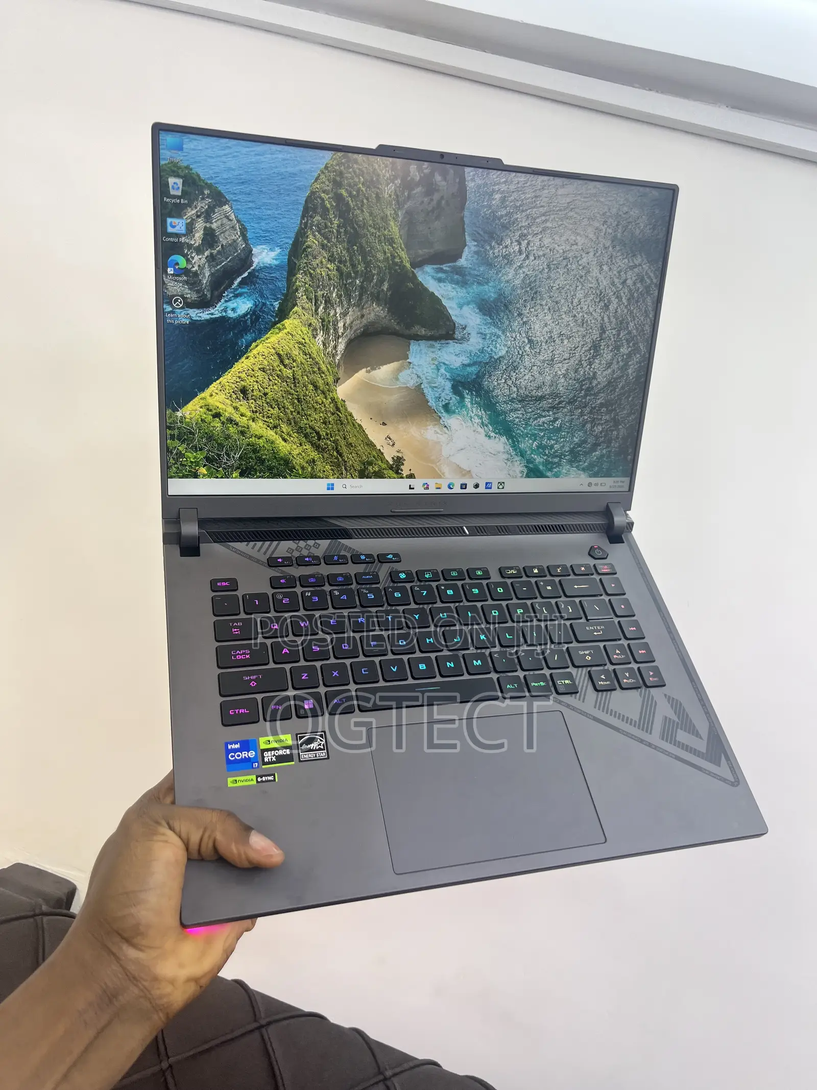 Laptop Asus ROG Strix G16 G614 16GB Intel Core i7 SSD 1T