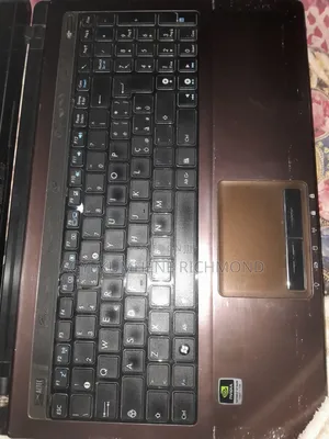 Laptop Asus A555LA 6GB Intel Core i5 HDD+SSD 256GB