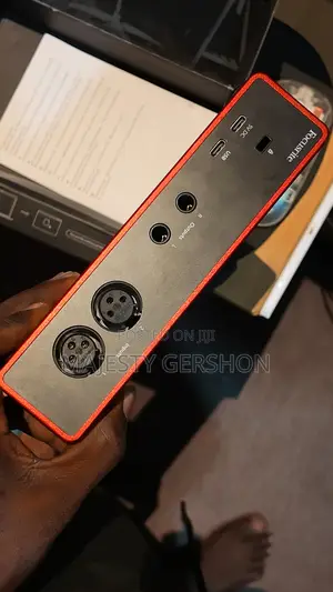 Focusrite 2i2 4th Gen Audio Interface / Sound Card