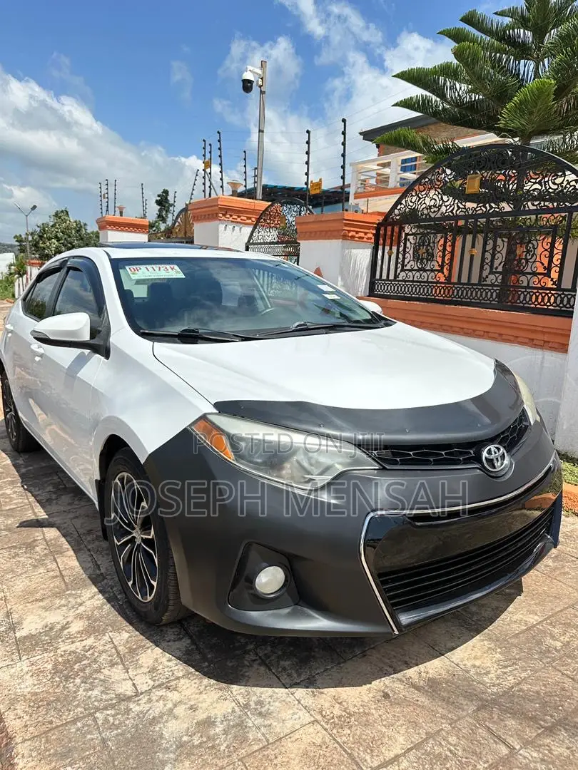 Toyota Corolla L 4dr Sedan (1.8L 4cyl 4A) 2015 White