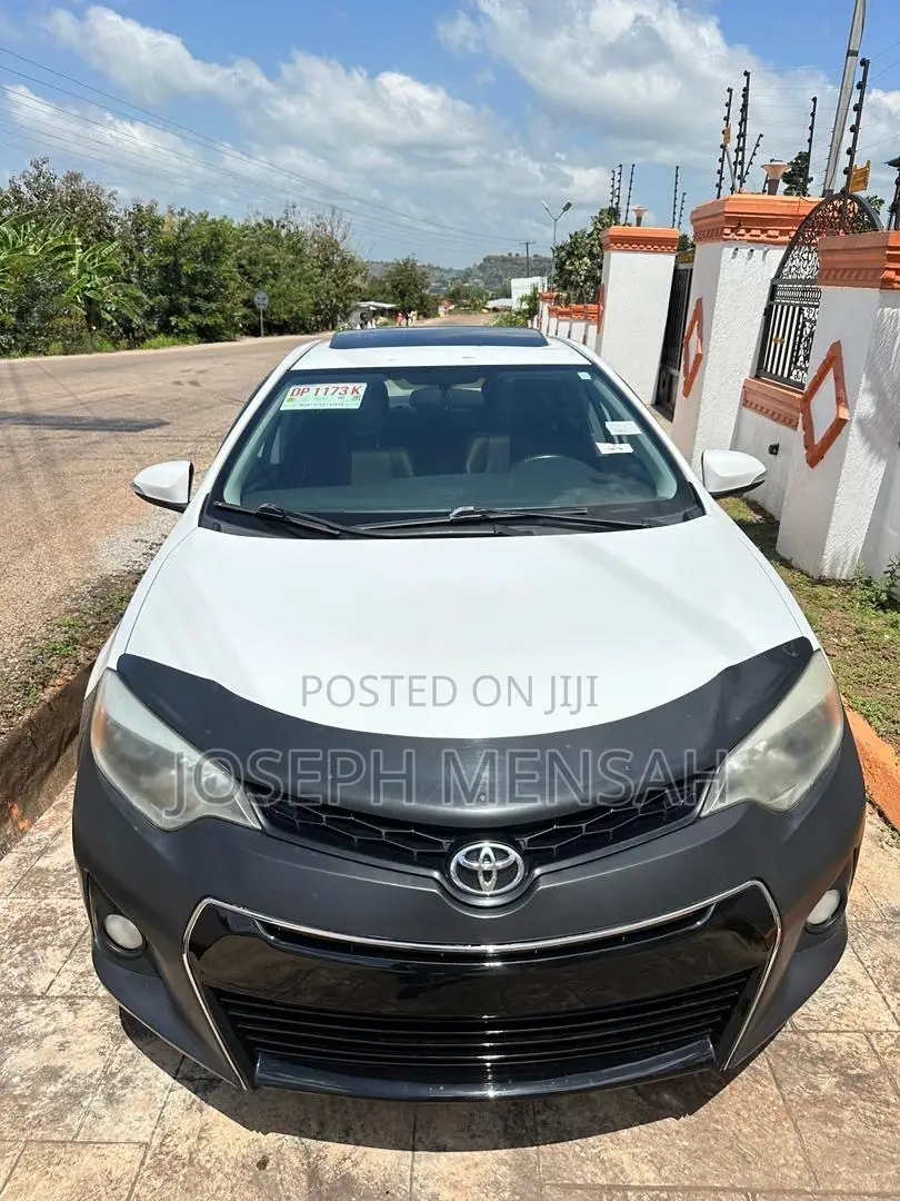Toyota Corolla L 4dr Sedan (1.8L 4cyl 4A) 2015 White