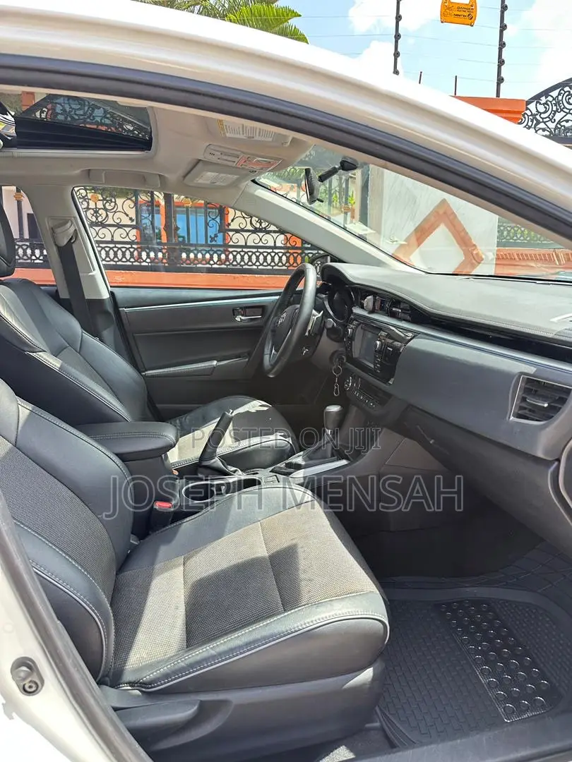Toyota Corolla L 4dr Sedan (1.8L 4cyl 4A) 2015 White