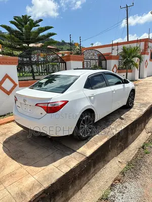 Toyota Corolla L 4dr Sedan (1.8L 4cyl 4A) 2015 White
