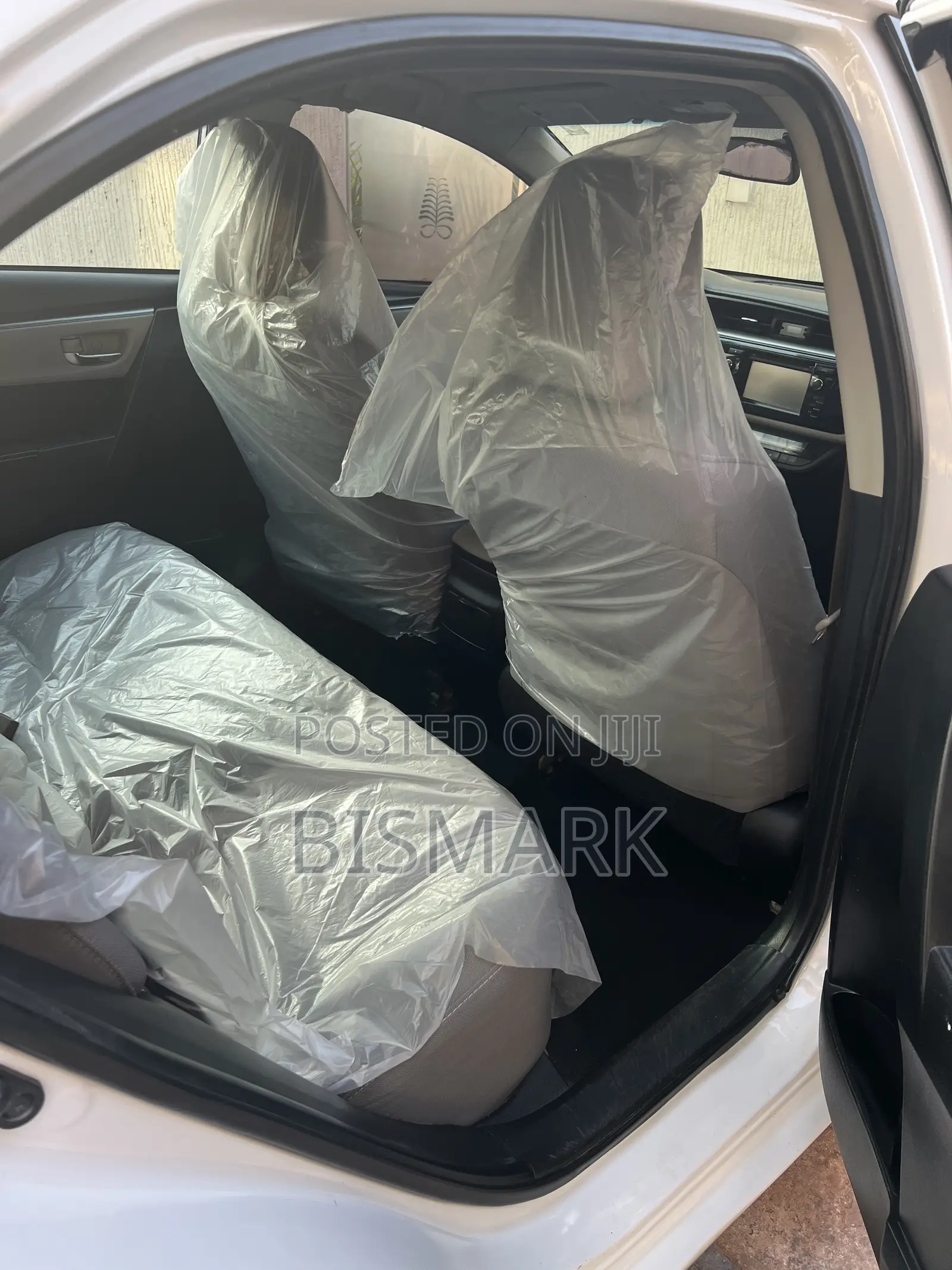 Toyota Corolla 2015 White
