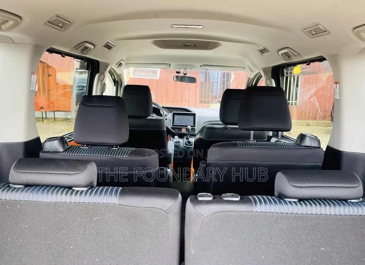 Toyota Voxy 2016 Black