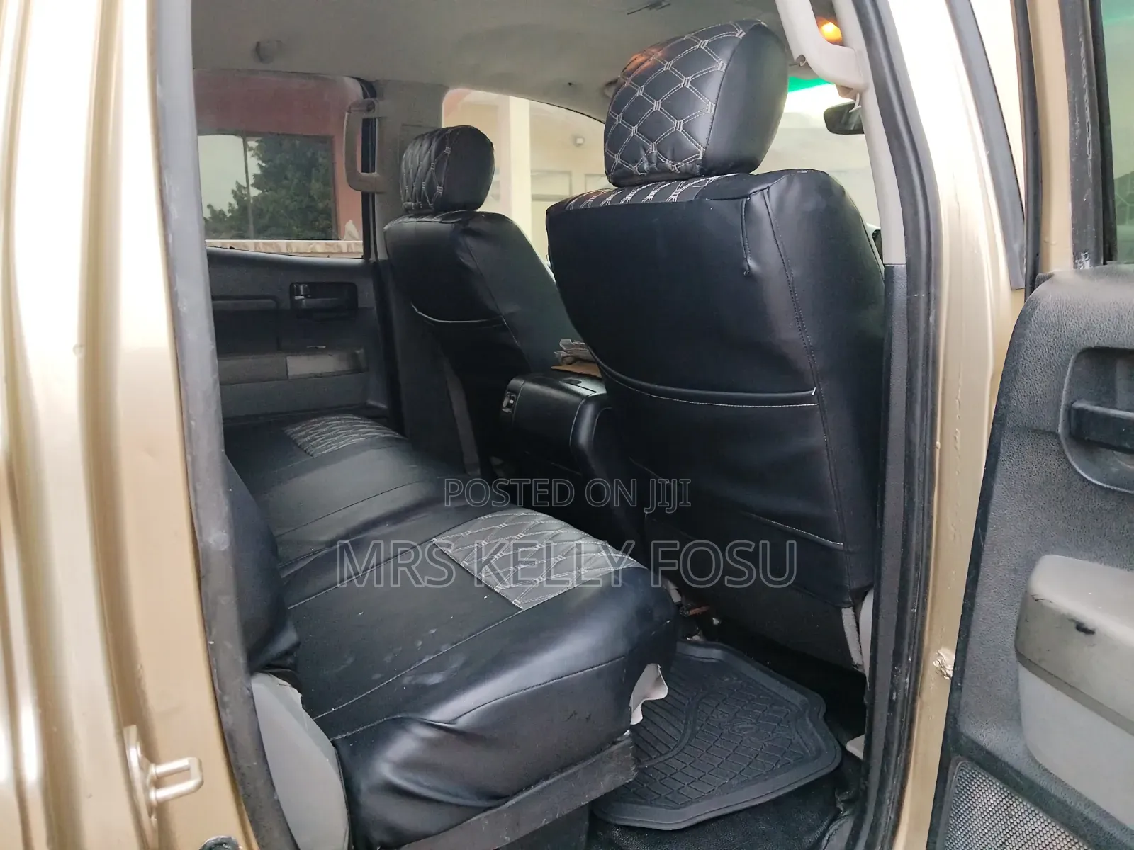 Toyota Tundra 2010 Gold
