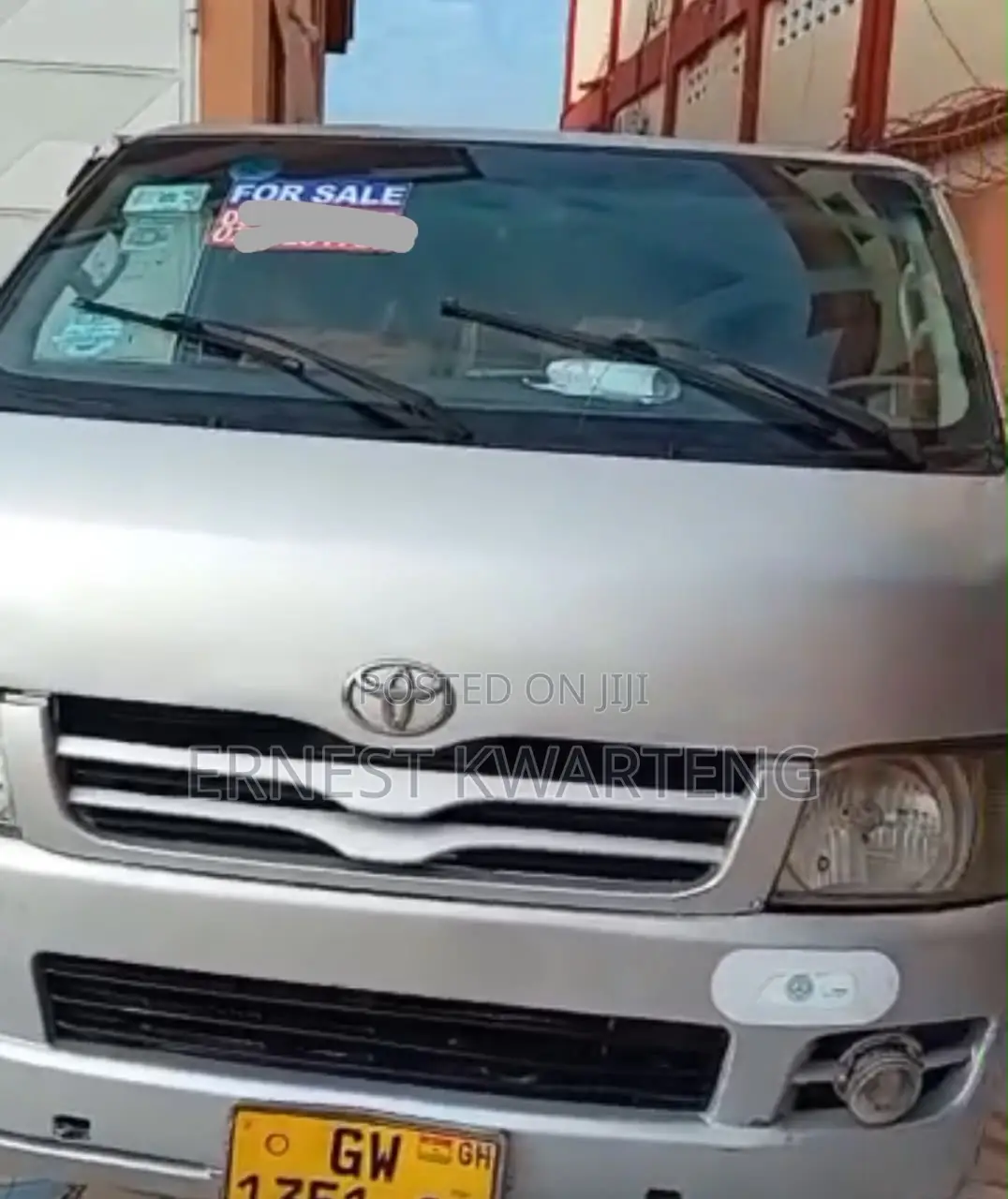 Toyota HiAce 2013 Silver