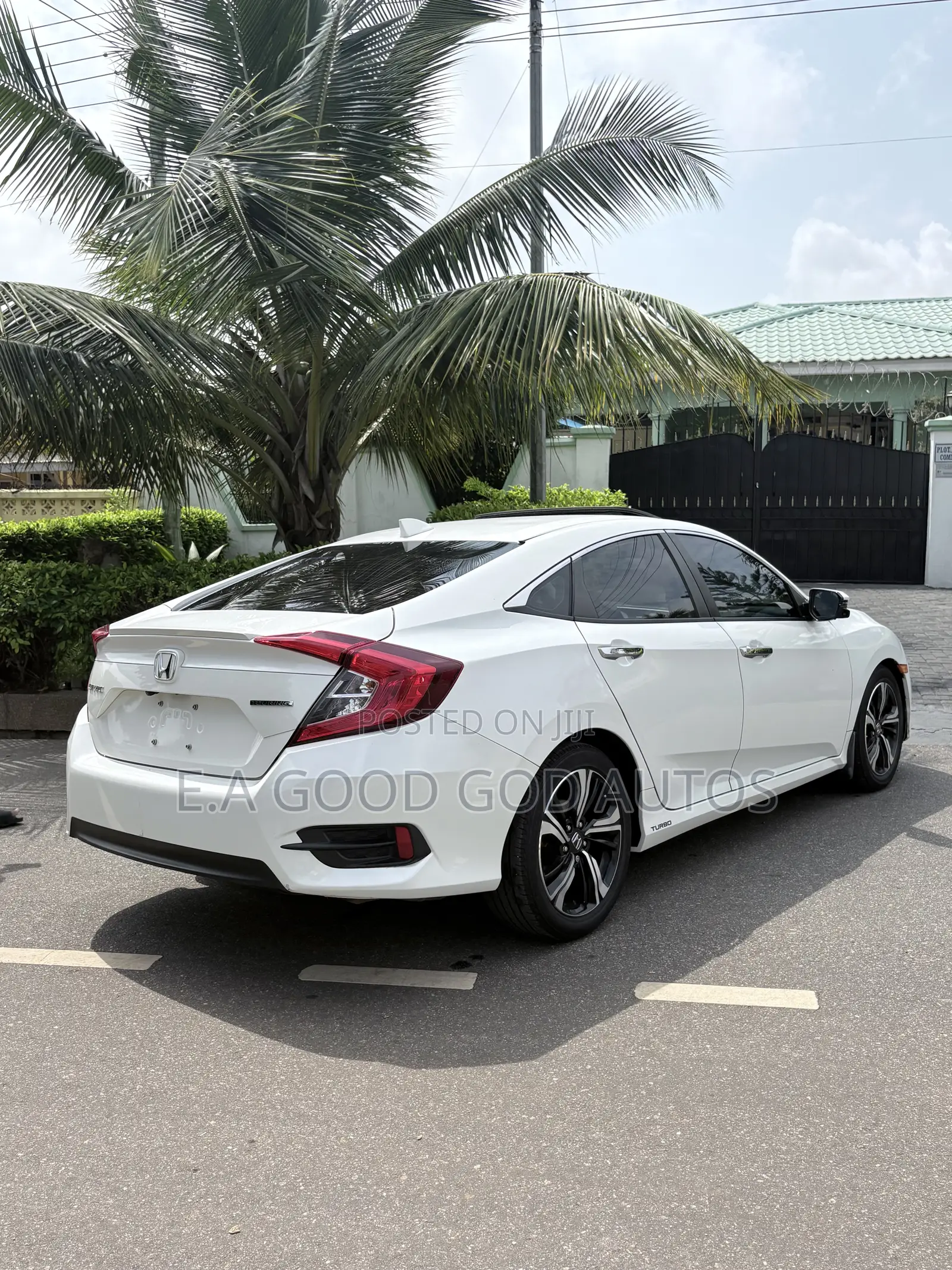 Honda Civic Touring Sedan 2018 White