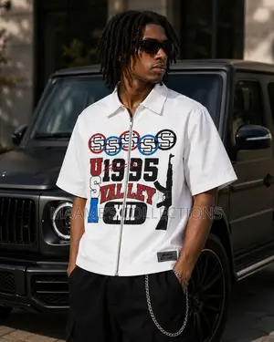 Men's Minimalist Graphic Print Short Sleeve Cropped Shirt