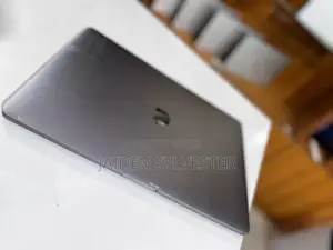 Laptop Apple MacBook 2019 16GB Intel Core i9 SSD 512GB