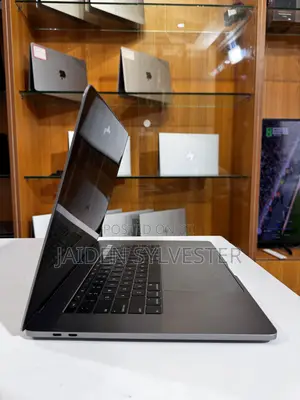 Laptop Apple MacBook 2019 16GB Intel Core i9 SSD 512GB
