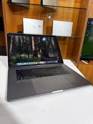 Laptop Apple MacBook 2019 16GB Intel Core i9 SSD 512GB