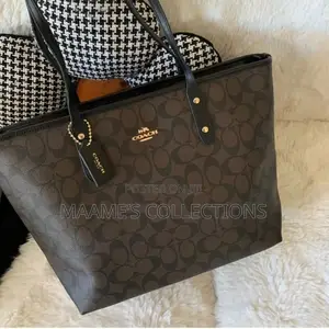 Coach Tote Ladies Handbag With Mini Purse