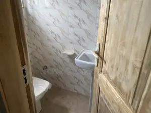 2bdrm Apartment in Amasaman 3 Junction, Pokuase for rent