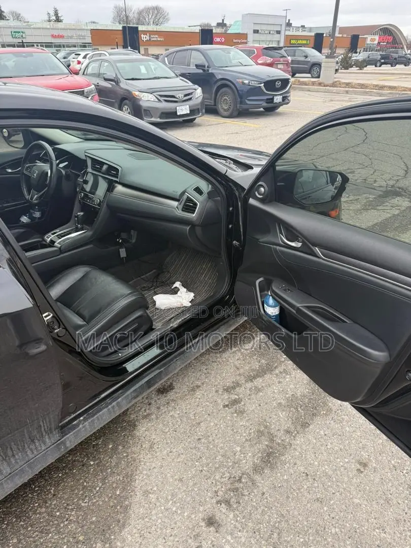 Honda Civic Touring Sedan 2018 Black