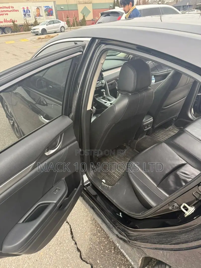 Honda Civic Touring Sedan 2018 Black