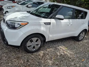 Kia Soul Base Hatchback 2016 White