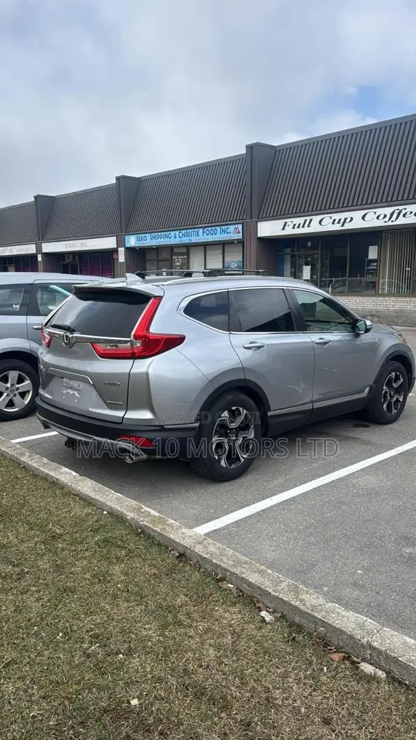 Honda CR-V Touring AWD 2018 Silver