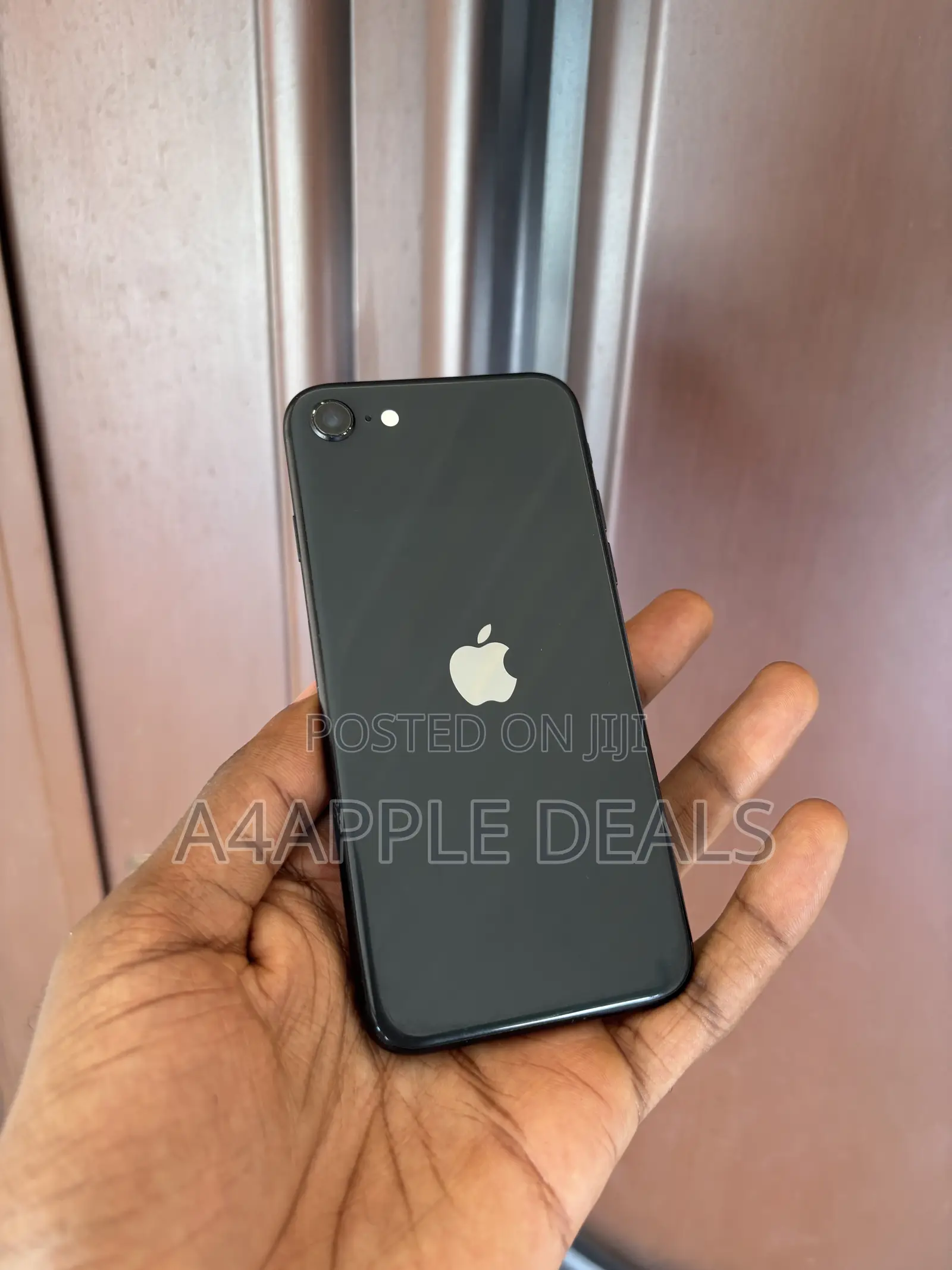 Apple iPhone SE (2020) 64 GB Black