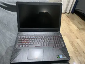 Laptop Asus TUF Gaming FX504 16GB Intel Core i5 SSD 256GB
