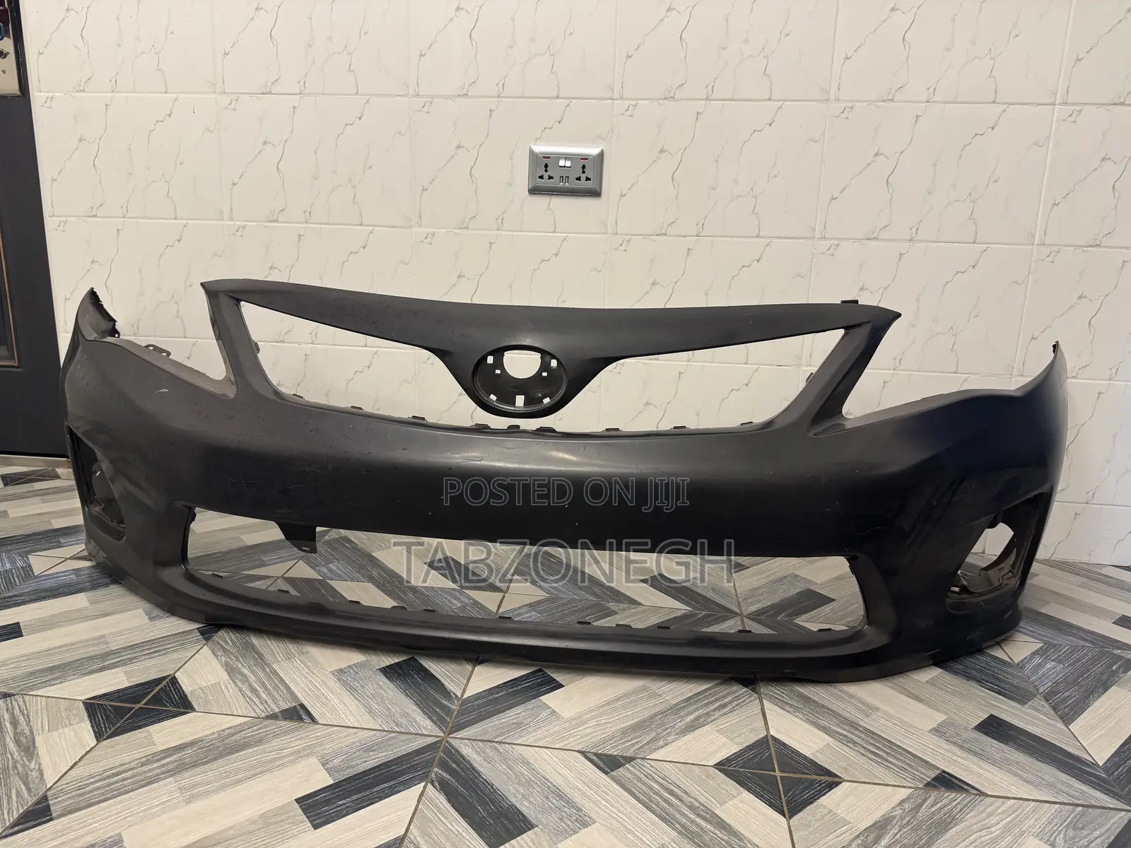 Toyota 2011-2012 Front Bumper