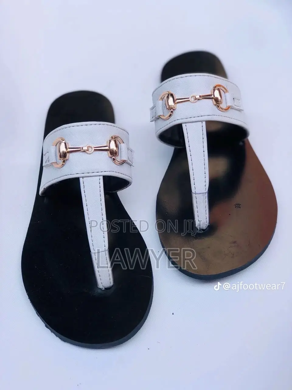 Unisex Slippers Hub