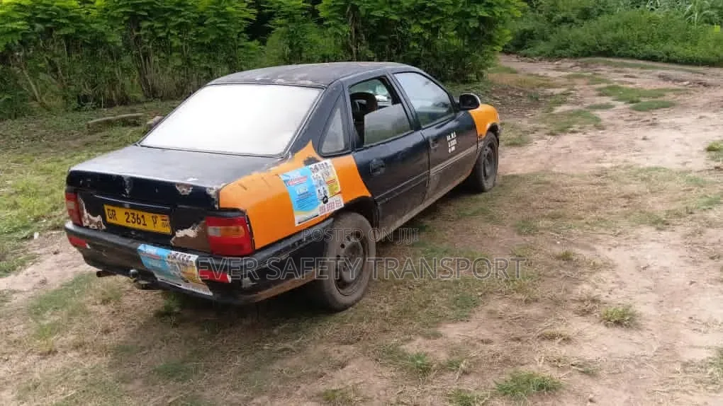 Opel Vectra 1.6i LS 1995 Blue