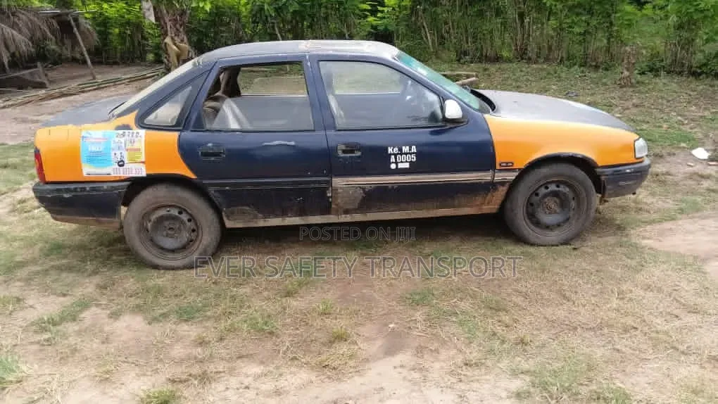 Opel Vectra 1.6i LS 1995 Blue