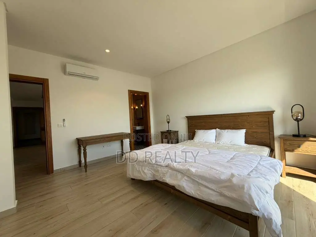 Furnished 3bdrm Apartment in Airport Residential Area for rent