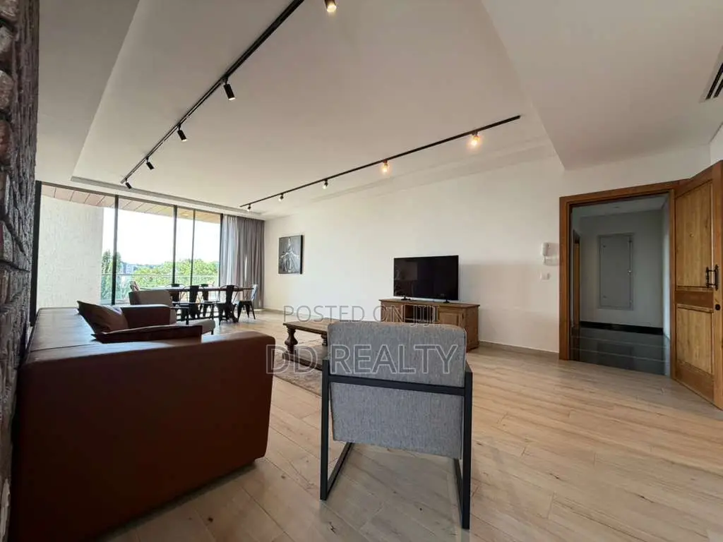 Furnished 3bdrm Apartment in Airport Residential Area for rent