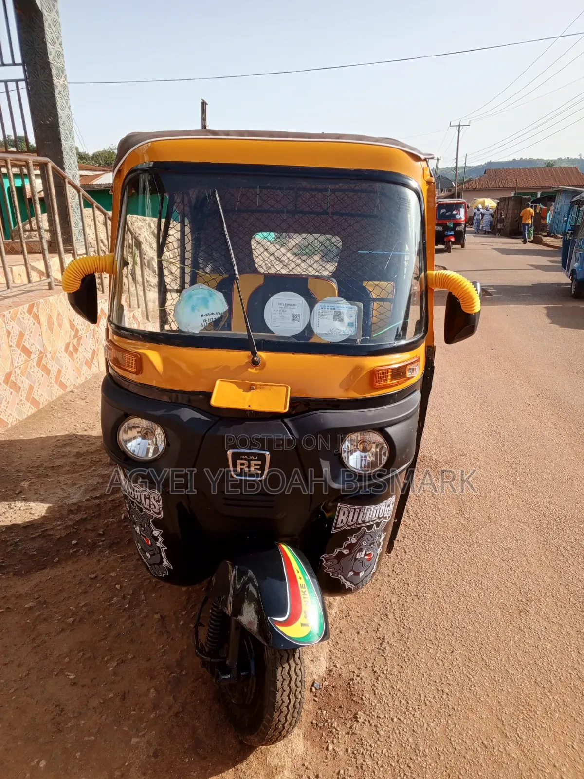 Bajaj RE 2023 Black