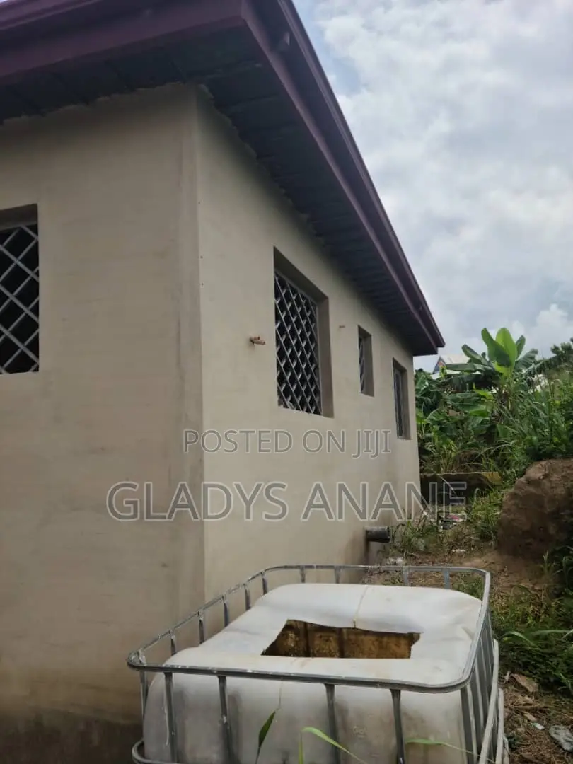 3bdrm House in Bosomtwe for sale