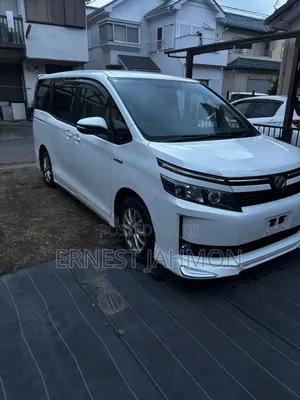 Toyota Voxy 2015 White